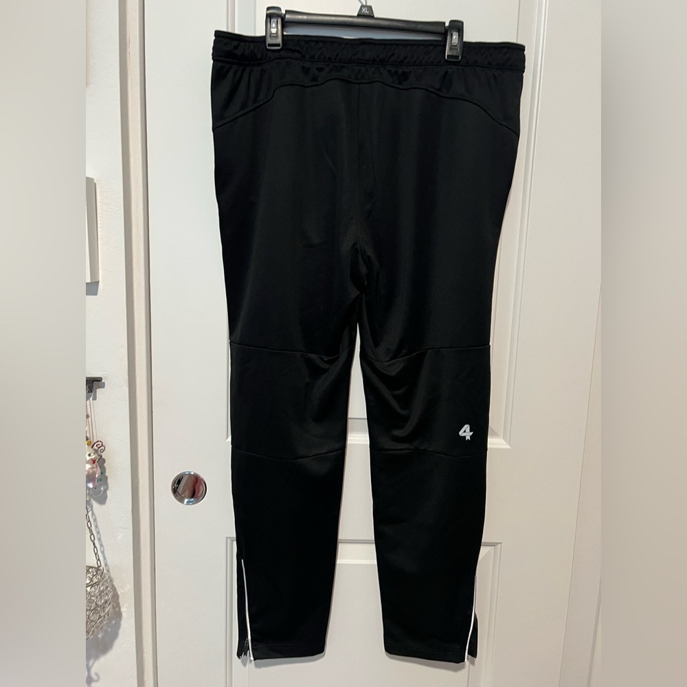 Peloton 4 Laps mens Joggers size XL